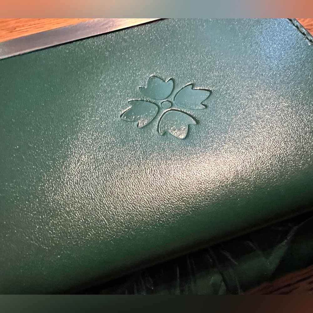 Patricia Nash Green Tooled Reiti Wallet - Picture 4 of 9
